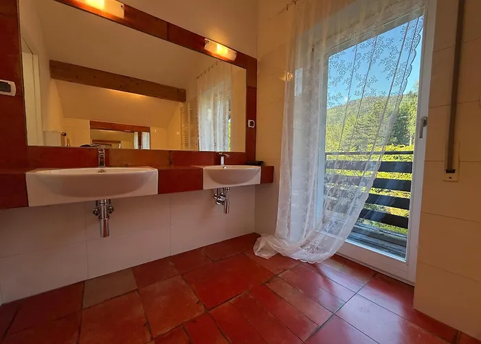 Czyrna Przy Gondoli * شتوروك